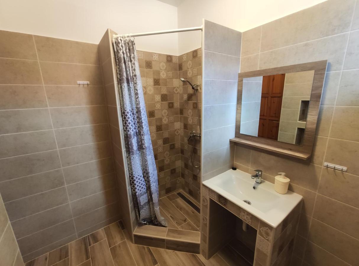 Royal Apartman Hajduszoboszlo Exterior foto