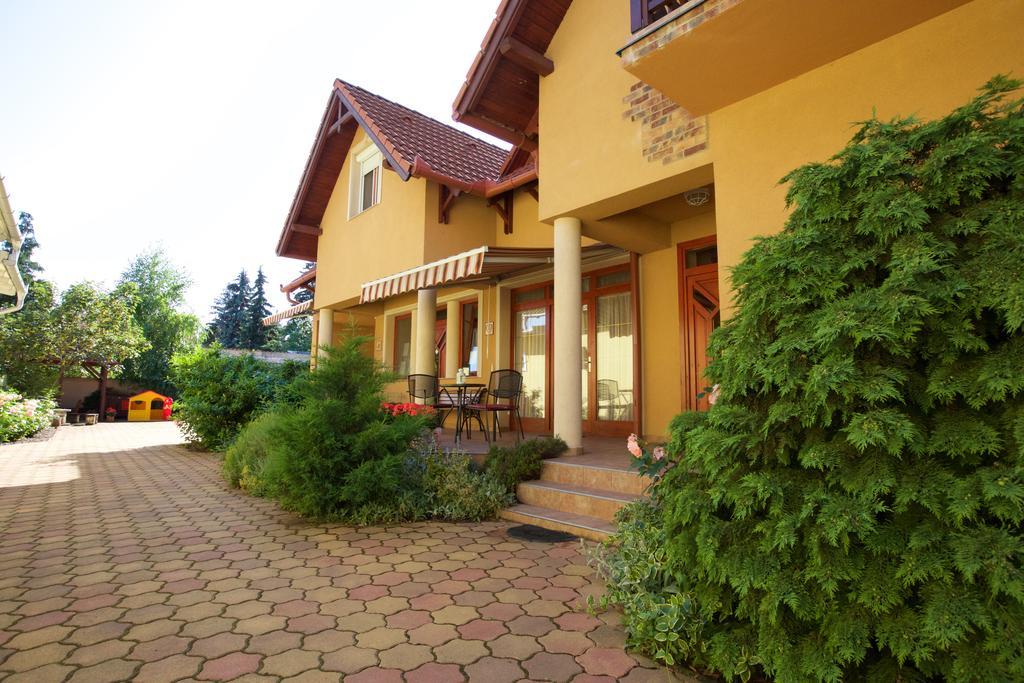 Royal Apartman Hajduszoboszlo Exterior foto