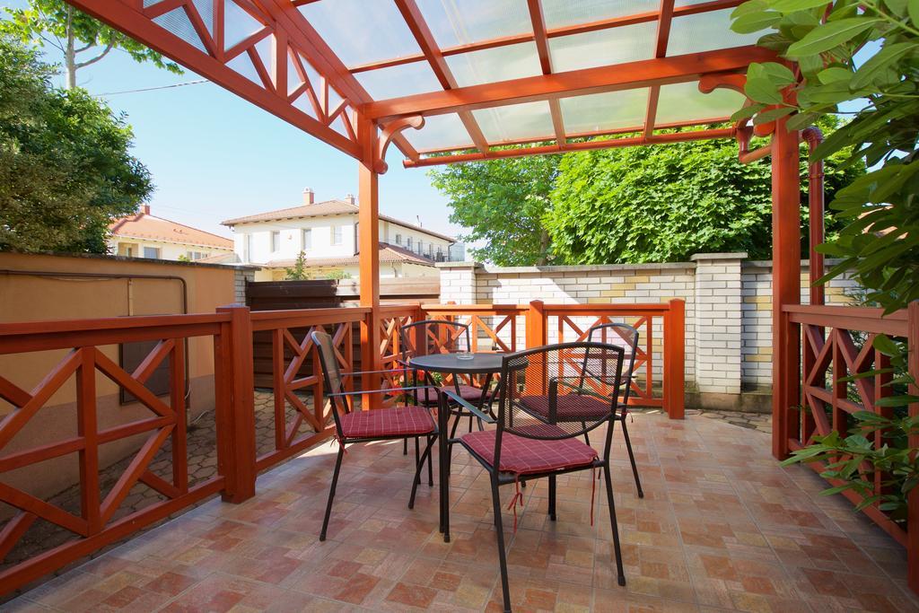Royal Apartman Hajduszoboszlo Exterior foto