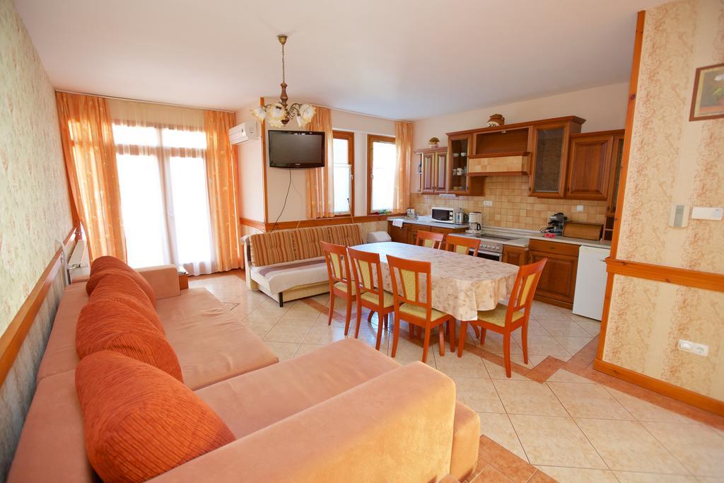 Royal Apartman Hajduszoboszlo Exterior foto