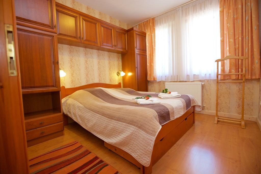 Royal Apartman Hajduszoboszlo Exterior foto